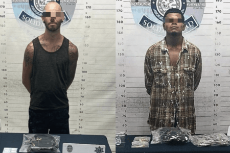 Detienen policías de Solidaridad a dos con drogas