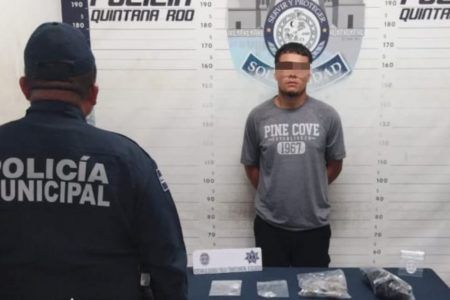 Detienen policías de Solidaridad a dos tiradores de droga