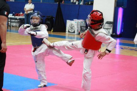 Taekwondoínes solidarenses buscan boletos para los Nacionales CONADE 2024