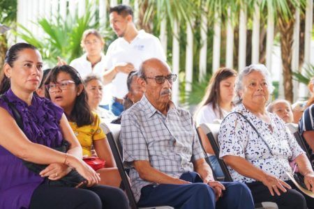 Gobierno de Solidaridad mejora calidad de vida de personas con pérdida auditiva