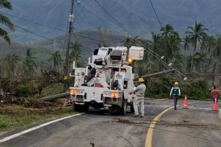 Reestablecen 93 % de luz después de 10 días del paso de Otis en Acapulco