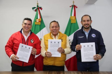 Registra ante el INE coalición Fuerza Corazón por México
