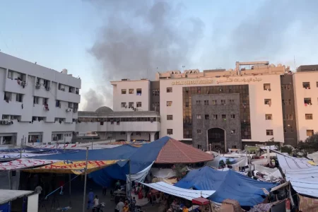 Israel señala a Hamás de utilizar un hospital de Gaza para esconder milicianos y rehenes