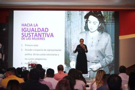 Basta de violencia de género: Lili Campos