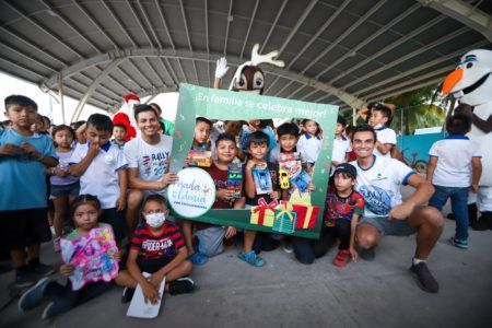 Aguakan celebra fiestas navideñas con la tradicional “Posada en tu Colonia”
