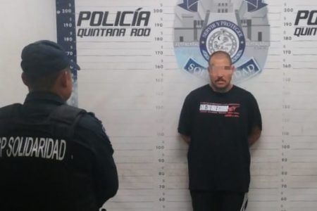 Ponen a malandrín tras las rejas y recuperan carro robado en Playa del Carmen