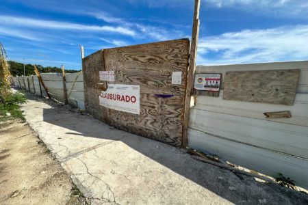 Clausuran gasolinera para garantizar seguridad de estudiantes en Playa del Carmen