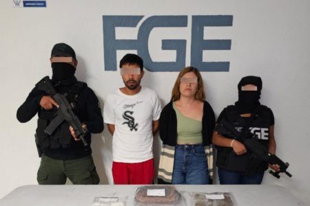 Detienen a tres personas y aseguran drogas durante cateos en Tulum