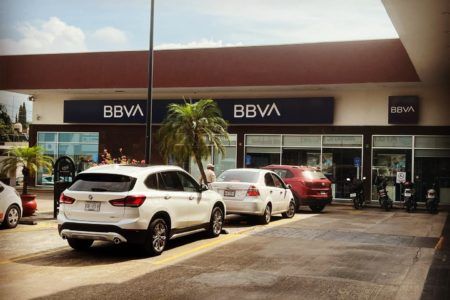 Falla aplicación de BBVA en plena quincena; ¿Qué pasa con la app?