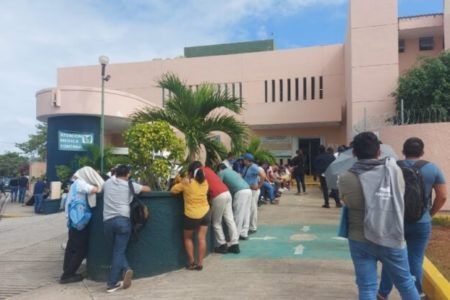 Aborta mujer dentro de un baño en el IMSS de Playa del Carmen