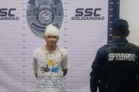 Detenido por romper el parabrisas de un carro e intentar golpear a una mujer