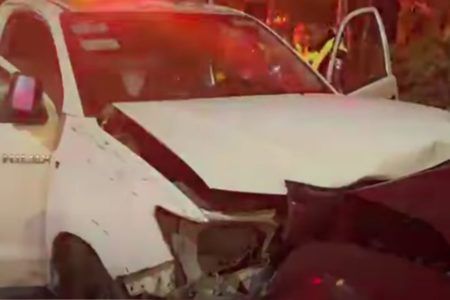 Conductor alcoholizado colisiona contra vehículo en Playa del Carmen