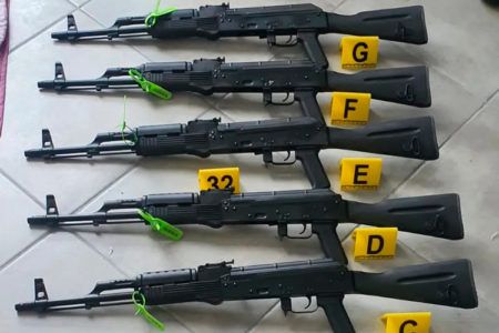 Más de 32 mil armas fueron decomisadas en la frontera en cinco años