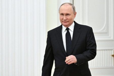 Vladimir Putin, que fue reelegido para un nuevo sexenio en el poder, llamó hoy a hacer a Rusia aun más fuerte