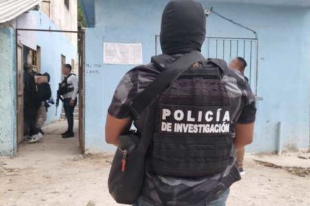 Seis detenidos tras enfrentamiento entre personal de la fiscalía de Cancún y sujetos armados