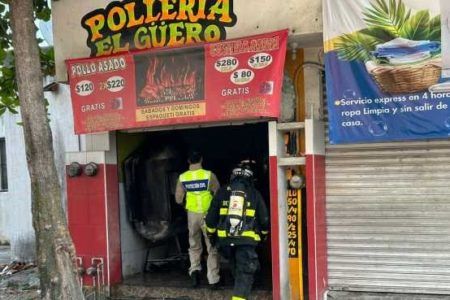 Se incendia “pollería” en el fraccionamiento Villas del Sol