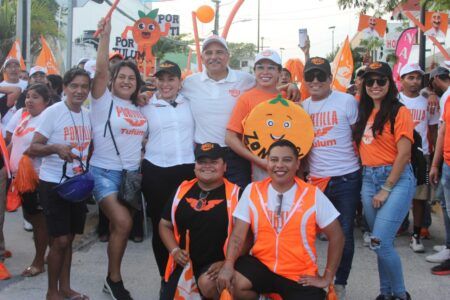 ¡Karina Tiquet y Jorge Portilla suman apoyo!  Movimiento ciudadano esta impactando en tulum.*                              