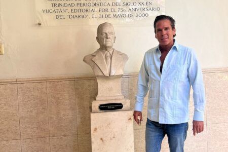 Presenta Roberto Palazuelos sus propuestas a compañeros empresarios de la península