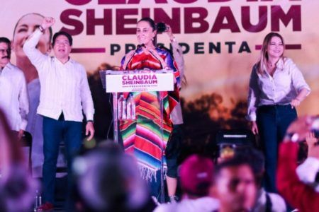 Sheinbaum promete seguir la indicación de AMLO