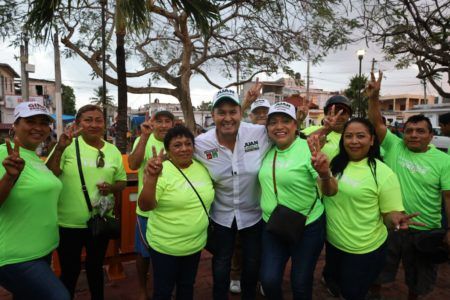 Juan Carrillo propone asegurar vivienda digna y accesible para los trabajadores