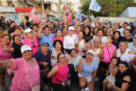 Respaldan vecinos de la Colosio que siga la renovación en Solidaridad: Lili Campos