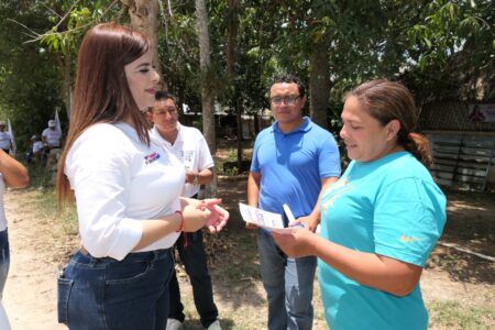 Respaldan leonenses proyecto de Fernanda Alvear para corregir el rumbo en Pto. Morelos