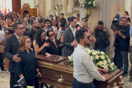 Despiden a Gisela Gaytán entre reclamos de justicia y seguridad