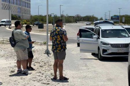 Otra más de “taxista” de Cancún, captan agresión contra Uber