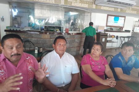 Recibe Sergio Tolosa apoyo de ex delegados de Puerto Aventuras