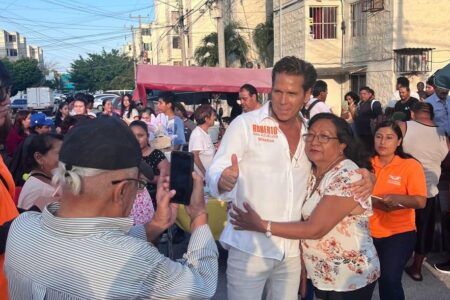Ofrece Roberto Palazuelos a los vecinos de la Corales legislar por más seguridad, salud y servicios públicos