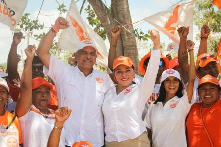Movimiento Ciudadano Pinta de Naranja la Colonia Arrecife