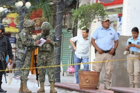 Sujetos armados irrumpe bar y asesinan a un policía ministerial