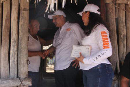 ¡Domingo de acción y compromiso en la Zona Maya! 🌟 Karina Tiquet y Jorge Portilla candidatos de Movimiento Ciudadano, recorrieron la Zona Maya para escuchar de primera mano las demandas de nuestras comunidades.
