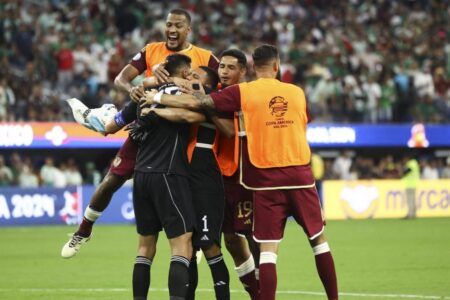 El portero de Venezuela critica la “soberbia e ignorancia” de los mexicanos que los subestimaron en la Copa América