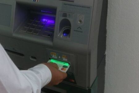 Alertan por posible hackeo masivo en cajeros automáticos