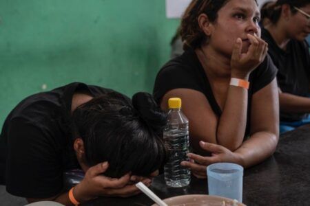 México desgasta a los migrantes como táctica para detener su paso hacia EU