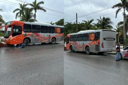 VIDEO | IMOVEQROO sanciona a operador de autobús de la zona hotelera que utilizó la banqueta para evitar el tráfico