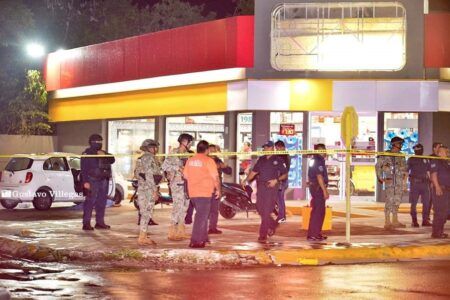 Sujetos armados asesinan a un hombre y a su hijo en Cozumel