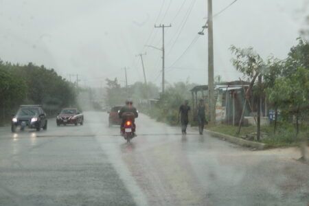 ¡A.. sacar el paraguas! Lluvias fuertes azotaran a 16 entidades, hoy jueves 11