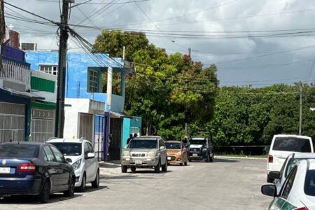 Balean a un hombre en el fraccionamiento La Guadalupana de Cancún