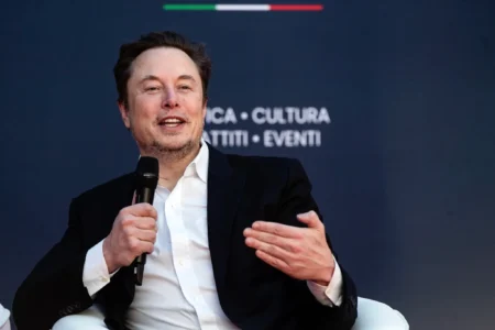Musk trasladará la sede de SpaceX y X de California a Texas
