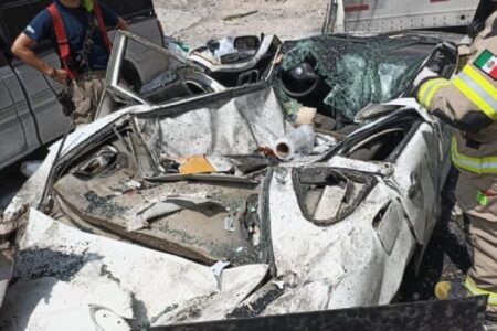 Tráiler cae desde puente y deja varios heridos en la autopista de Saltillo a Monterrey