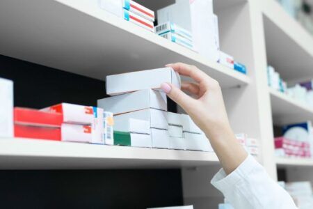 Cofepris exhibe un falso monopolio de medicamentos