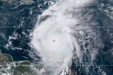Ciclón Debby, formándose en el Atlántico a mil 330 kilómetros de las costas de Quintana Roo