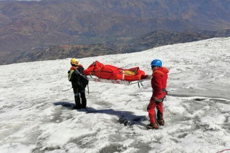 Localizan sin vida alpinista, William Stampfl que desapareció hace 22 años en el nevado de Perú