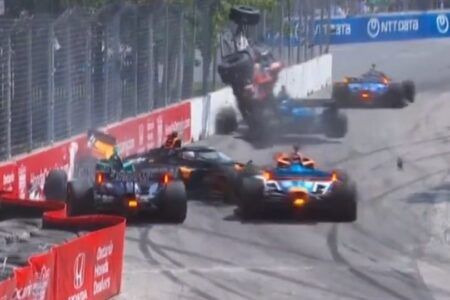 Pato O’Ward sufre terrible accidente durante carrera de la IndyCar en Toronto