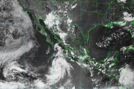 Tormenta tropical Carlotta se forma en costas de Colima