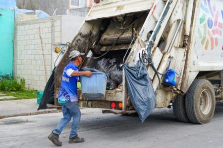 Eficiente recoja de basura mantiene limpio a Solidaridad
