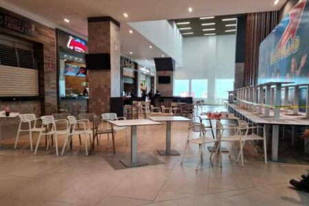 Reportan restauranteros importantes pérdidas económicas, por apagón masivo en Cancún