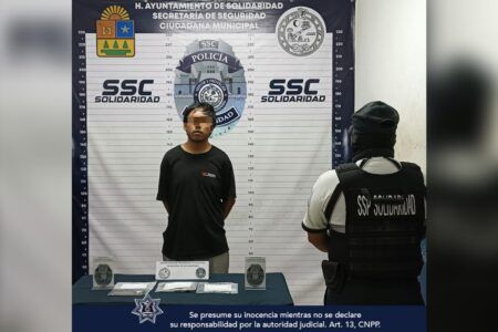 Detienen a persona en posesión de posibles narcóticos en Playa del Carmen